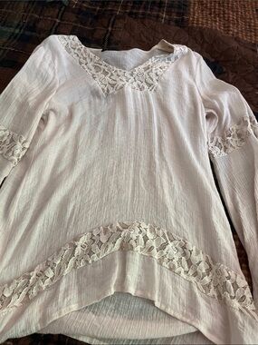 8 Women's Blouses, Lightweight